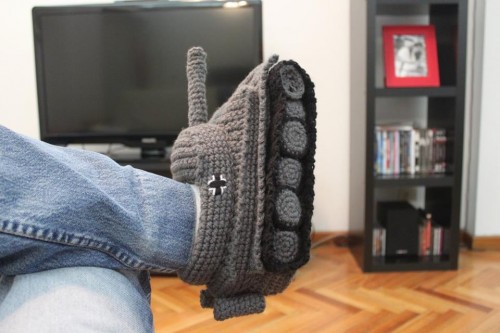 knitted tank slippers